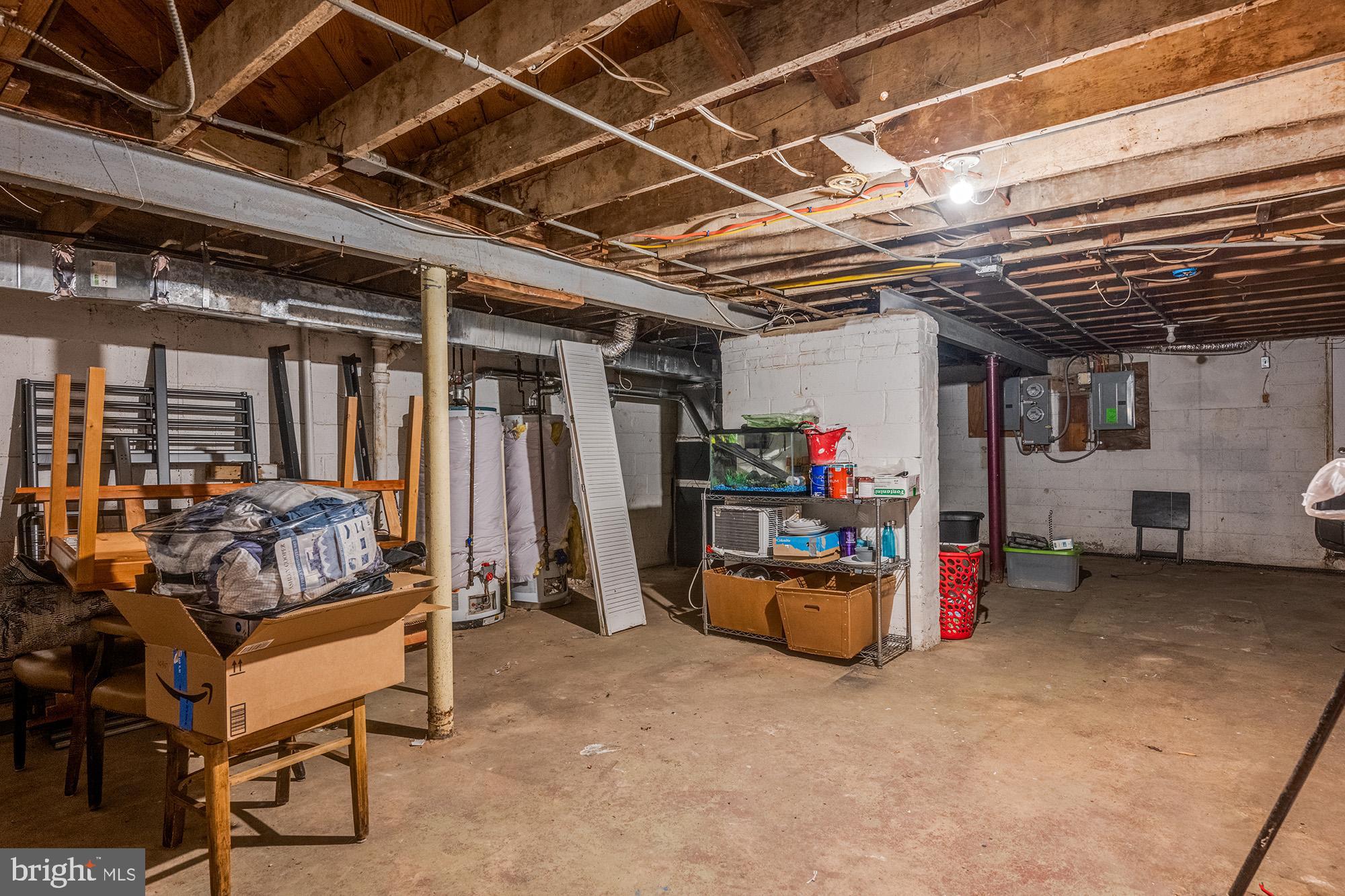 GLEN OAKS - Residential Income