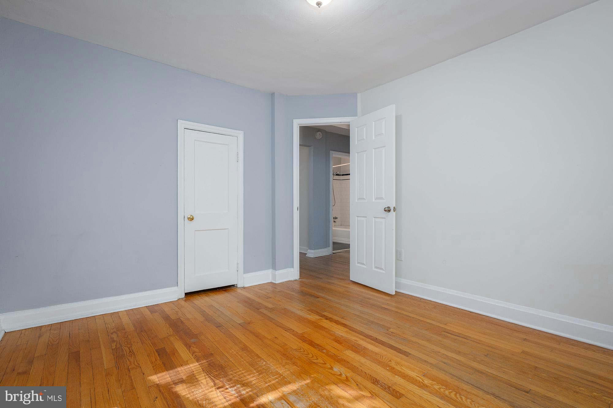 GLEN OAKS - Residential Income