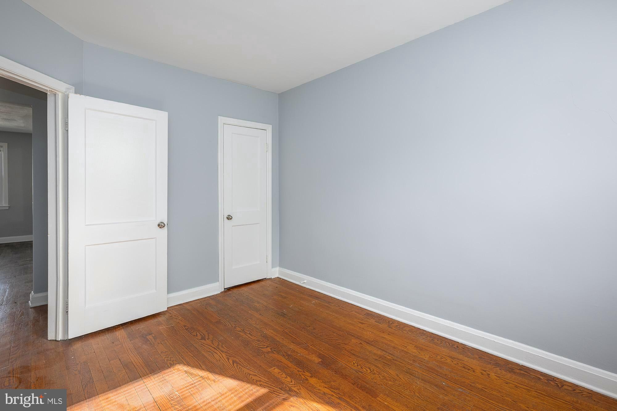 GLEN OAKS - Residential Income