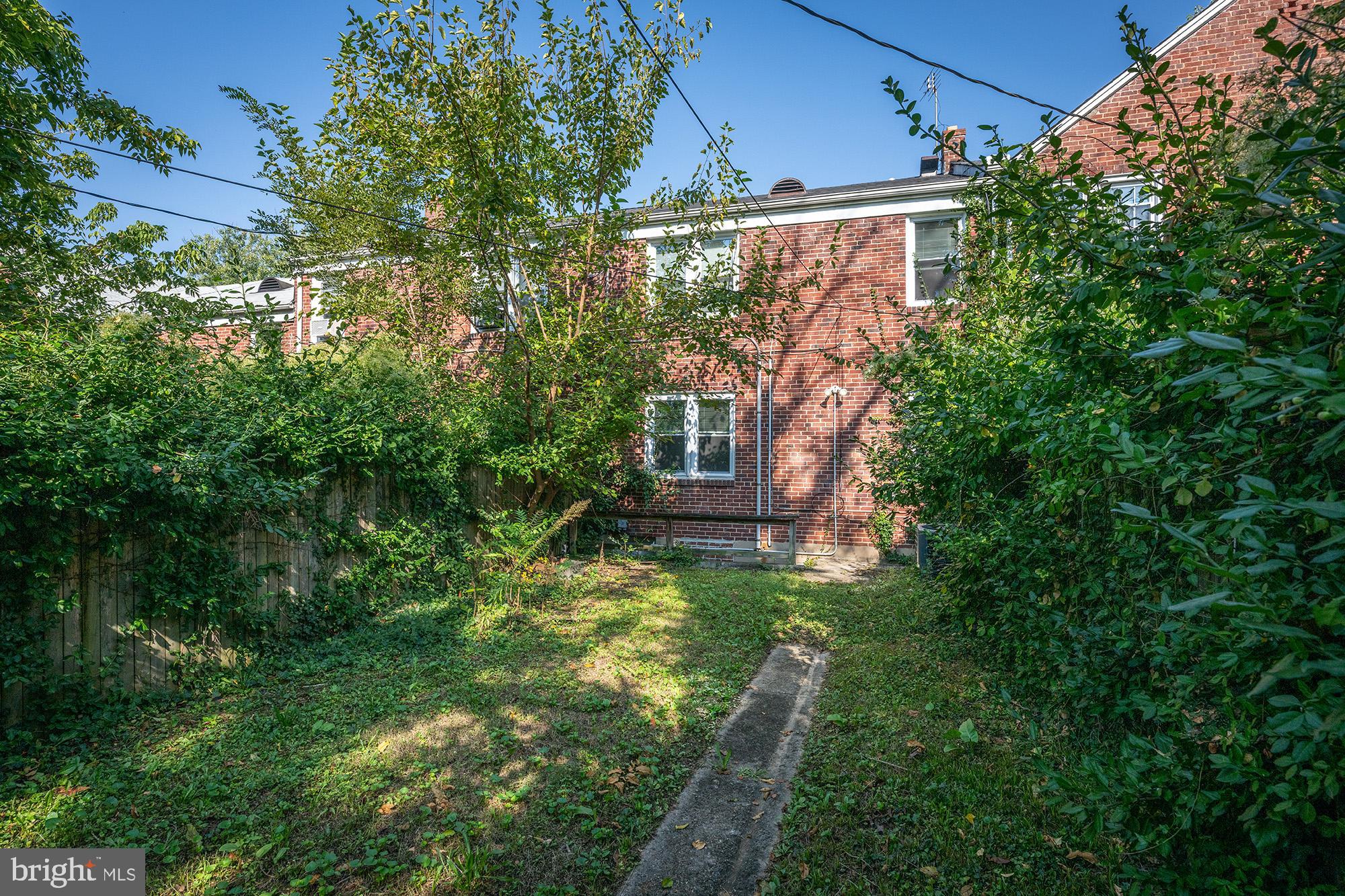GLEN OAKS - Residential Income