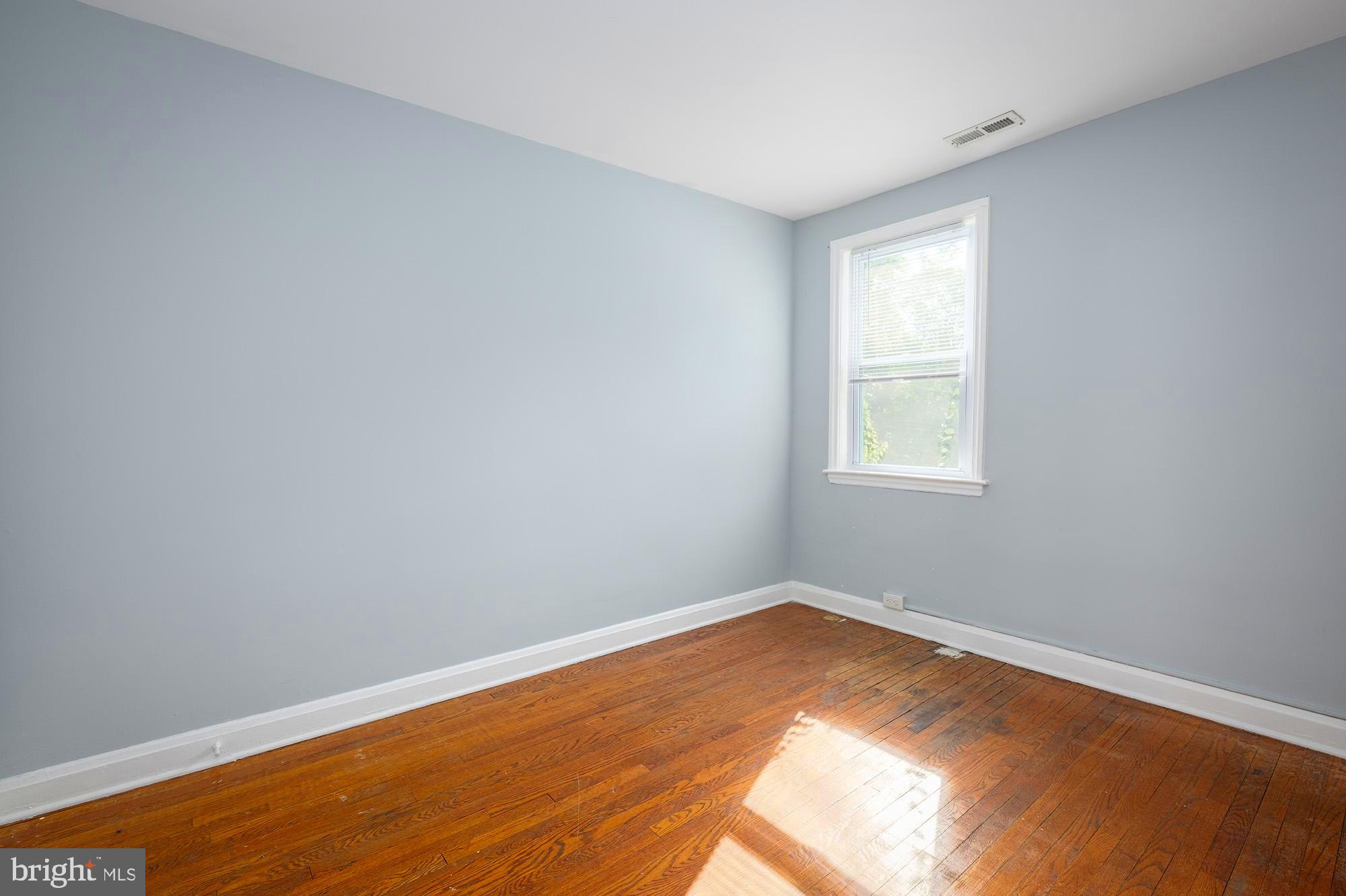 GLEN OAKS - Residential Income