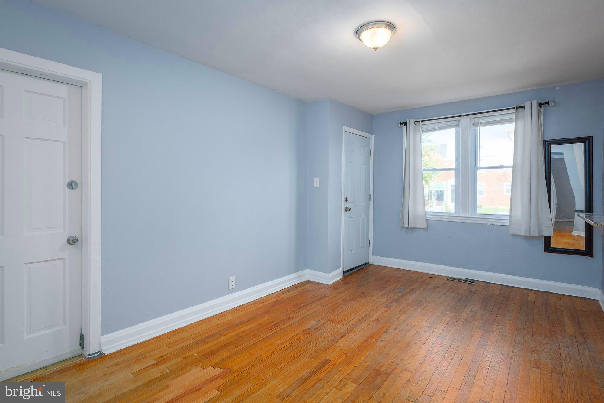 GLEN OAKS - Residential Income