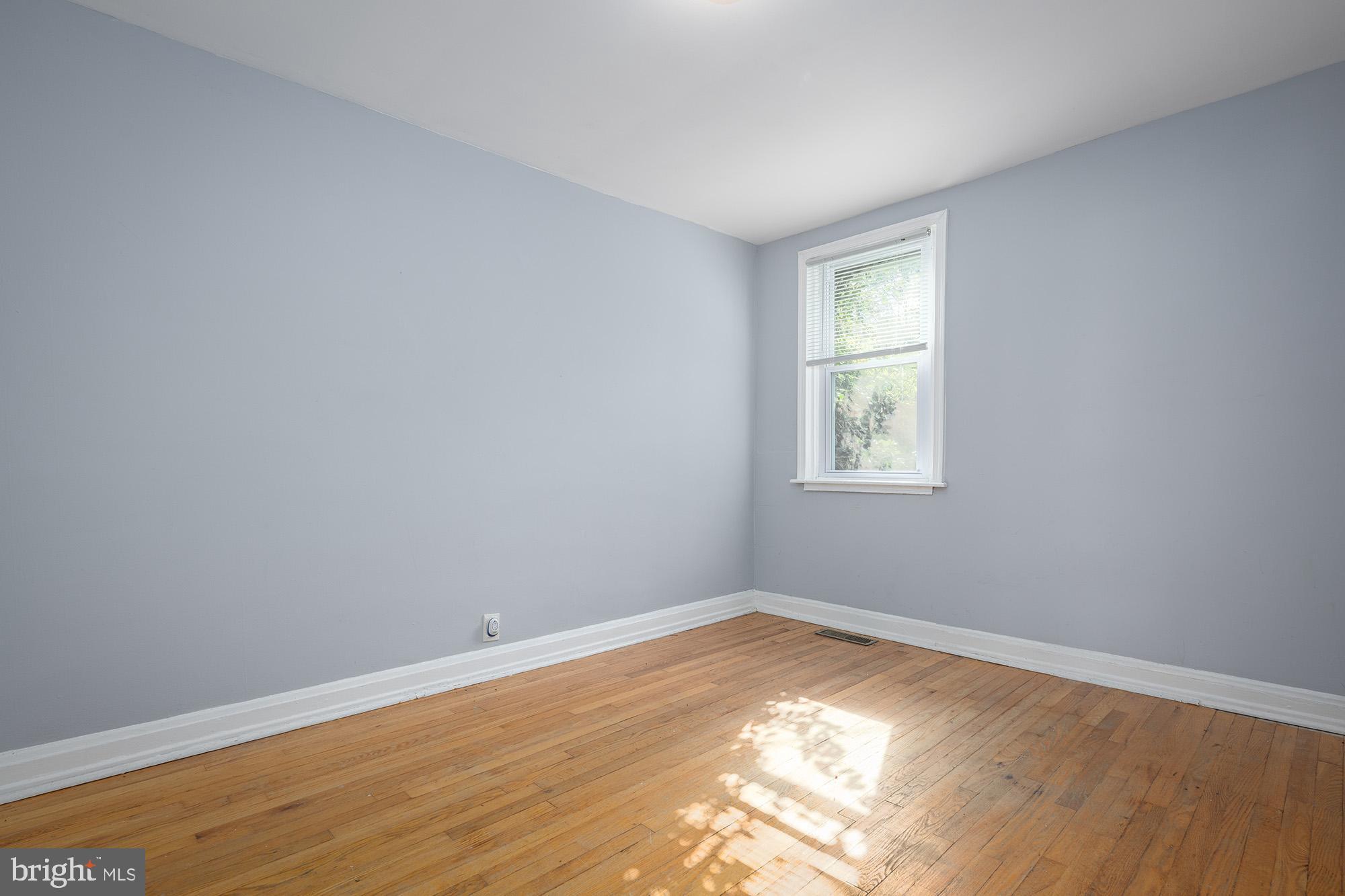 GLEN OAKS - Residential Income