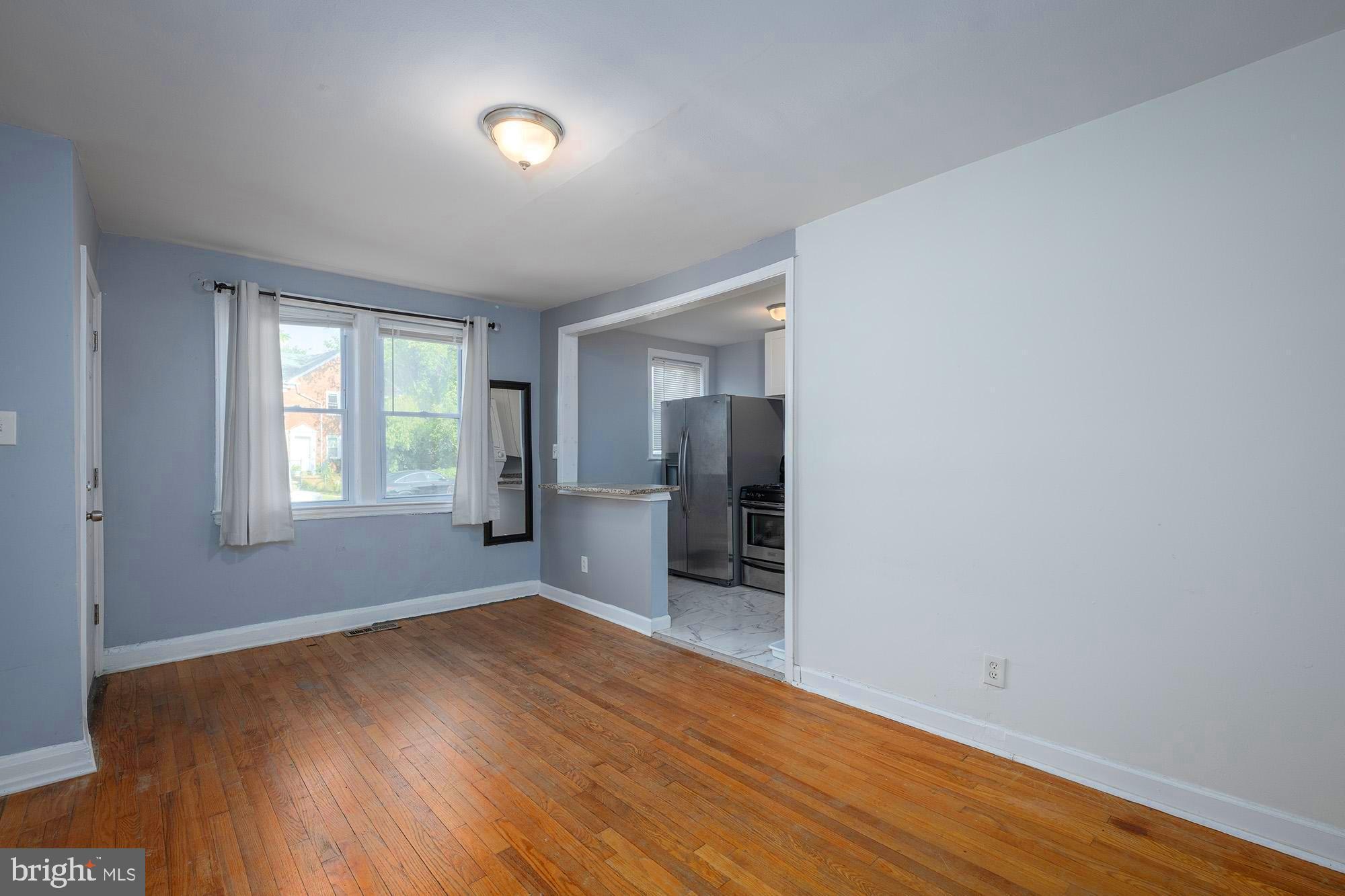GLEN OAKS - Residential Income