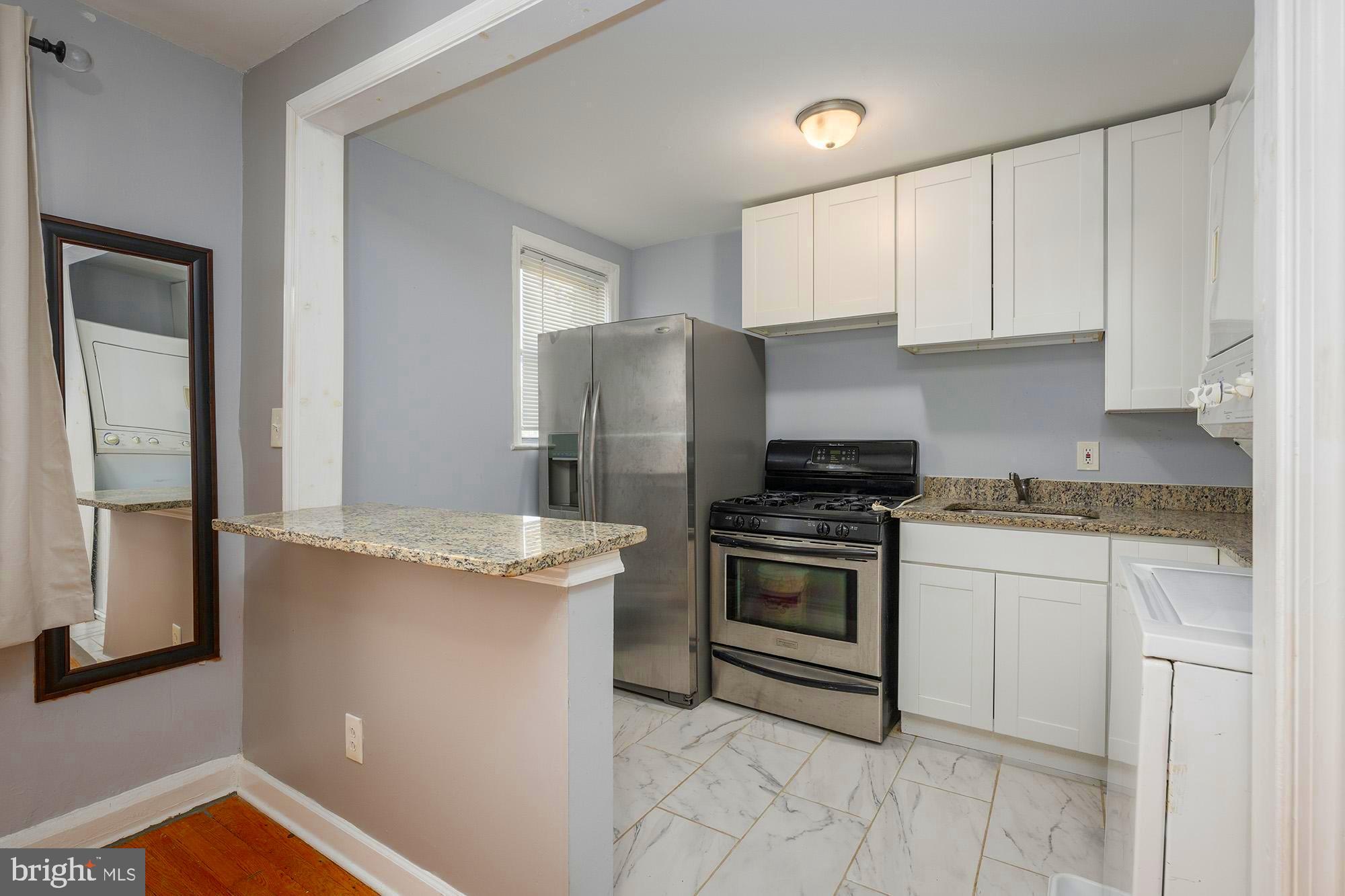 GLEN OAKS - Residential Income