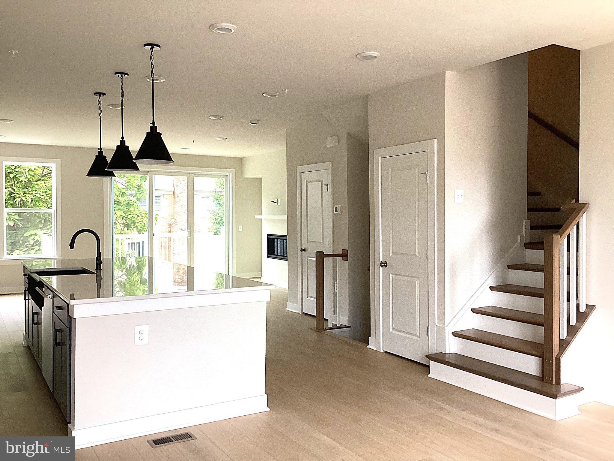 NORTHFAX WEST - Residential