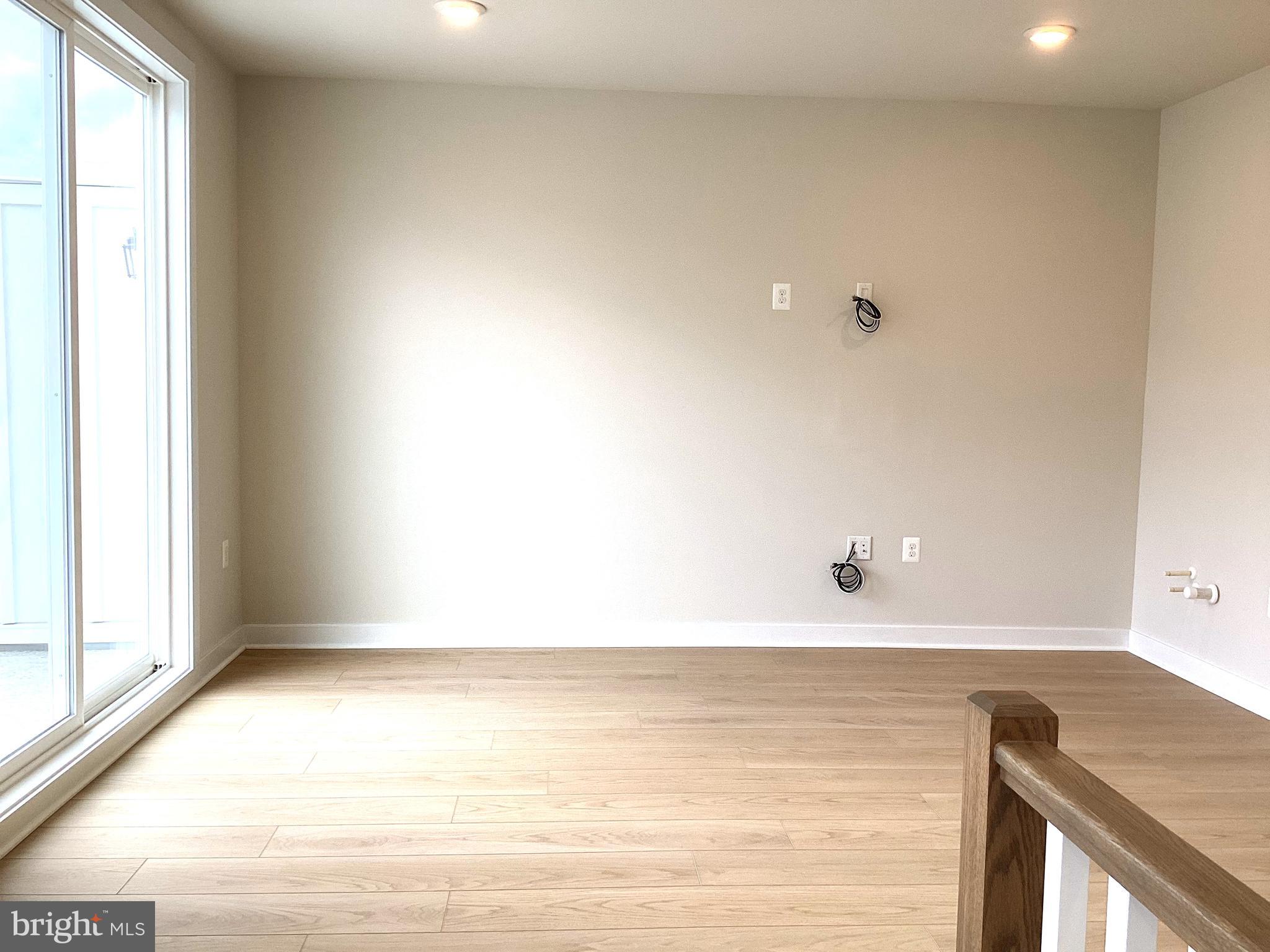 NORTHFAX WEST - Residential