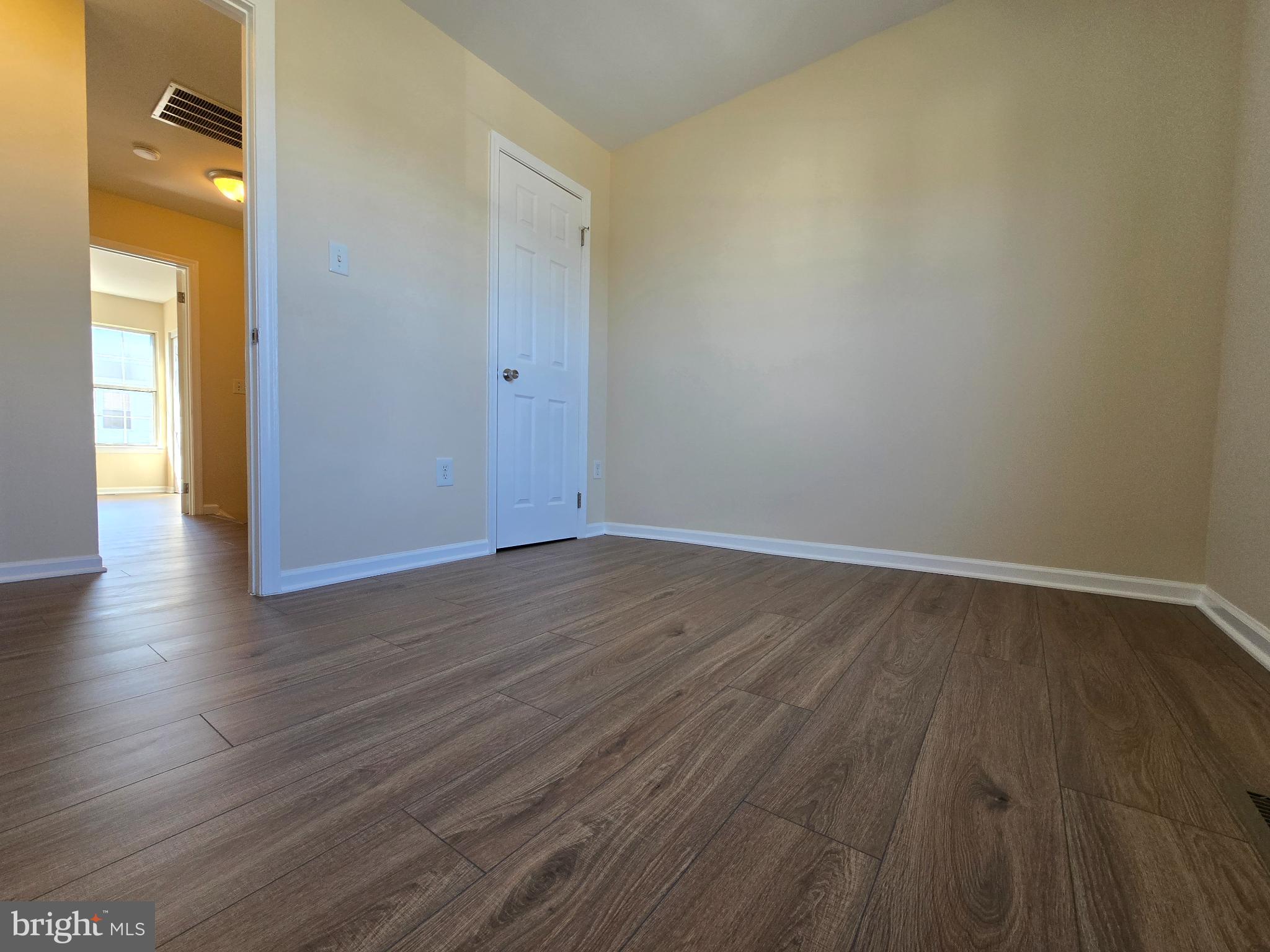 WILLIAMSTOWN - Residential