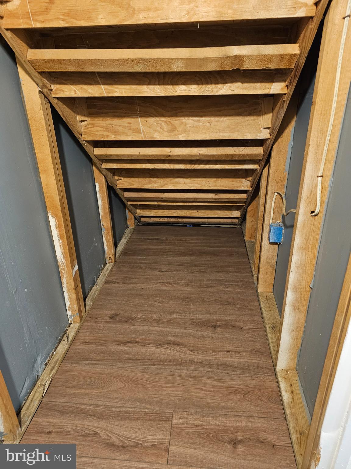 WILLIAMSTOWN - Residential