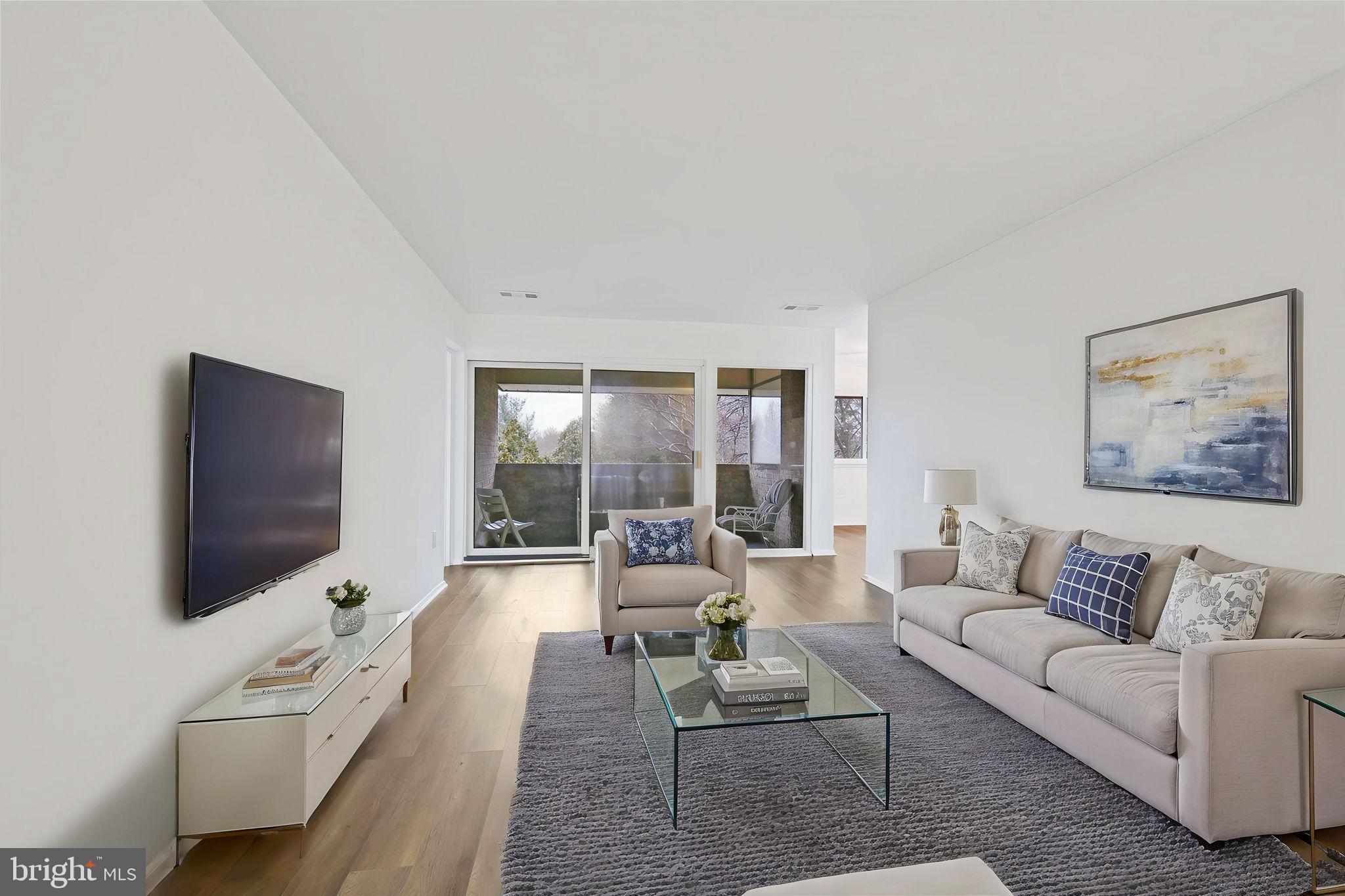 HYDE PARK - Residential