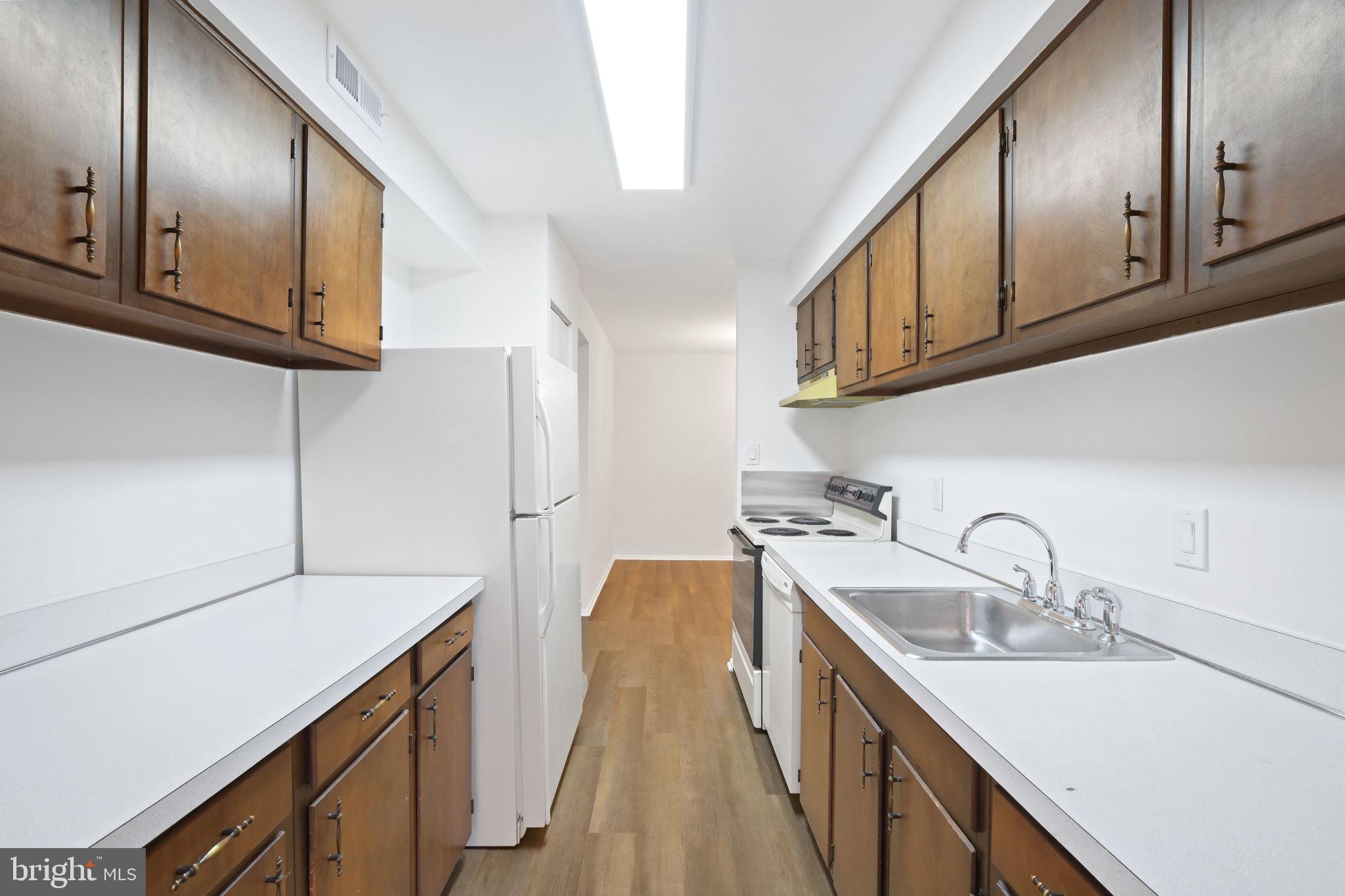 HYDE PARK - Residential