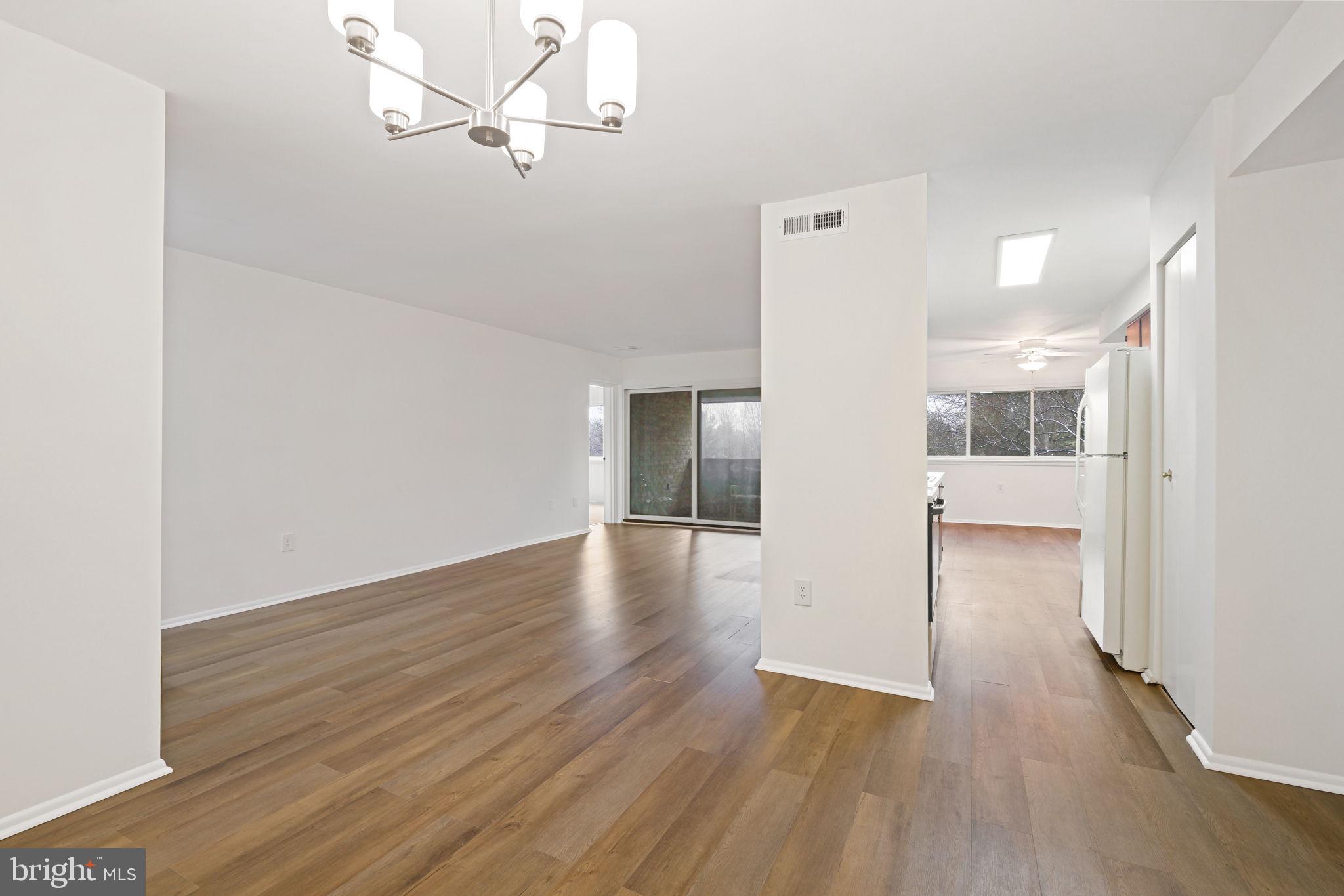 HYDE PARK - Residential