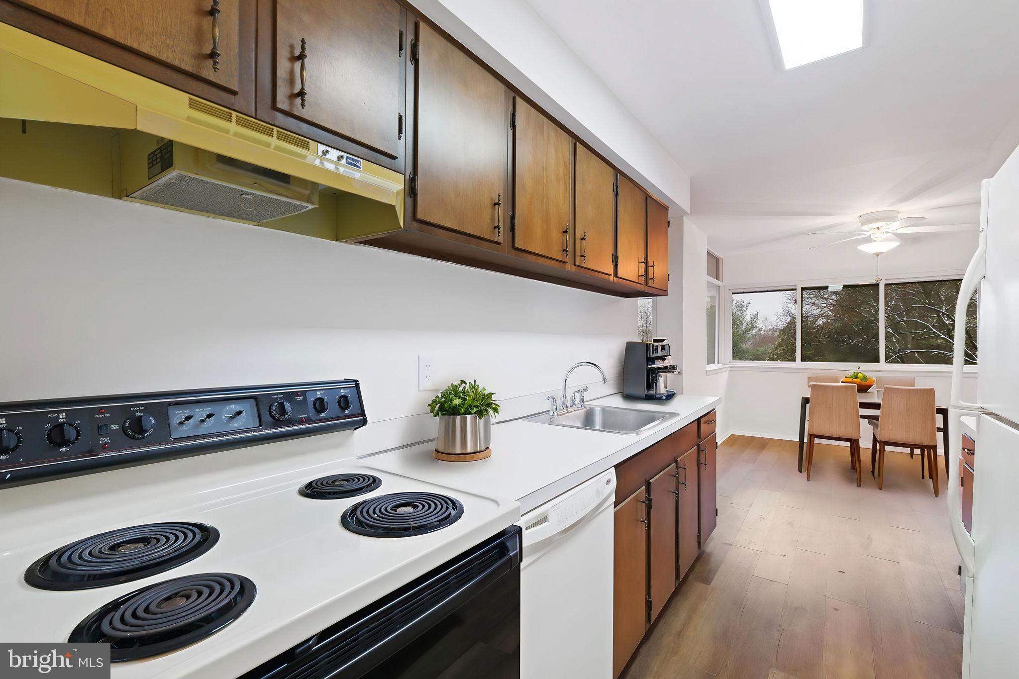 HYDE PARK - Residential