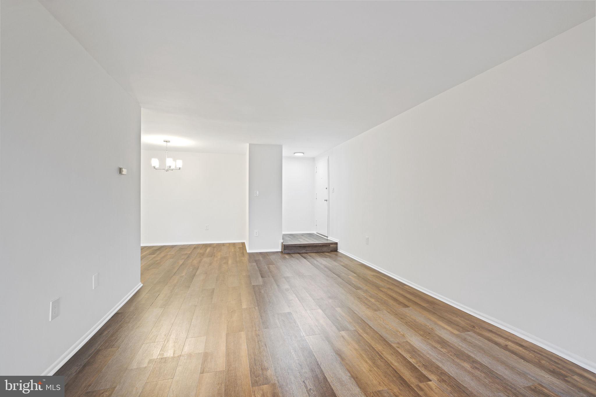 HYDE PARK - Residential