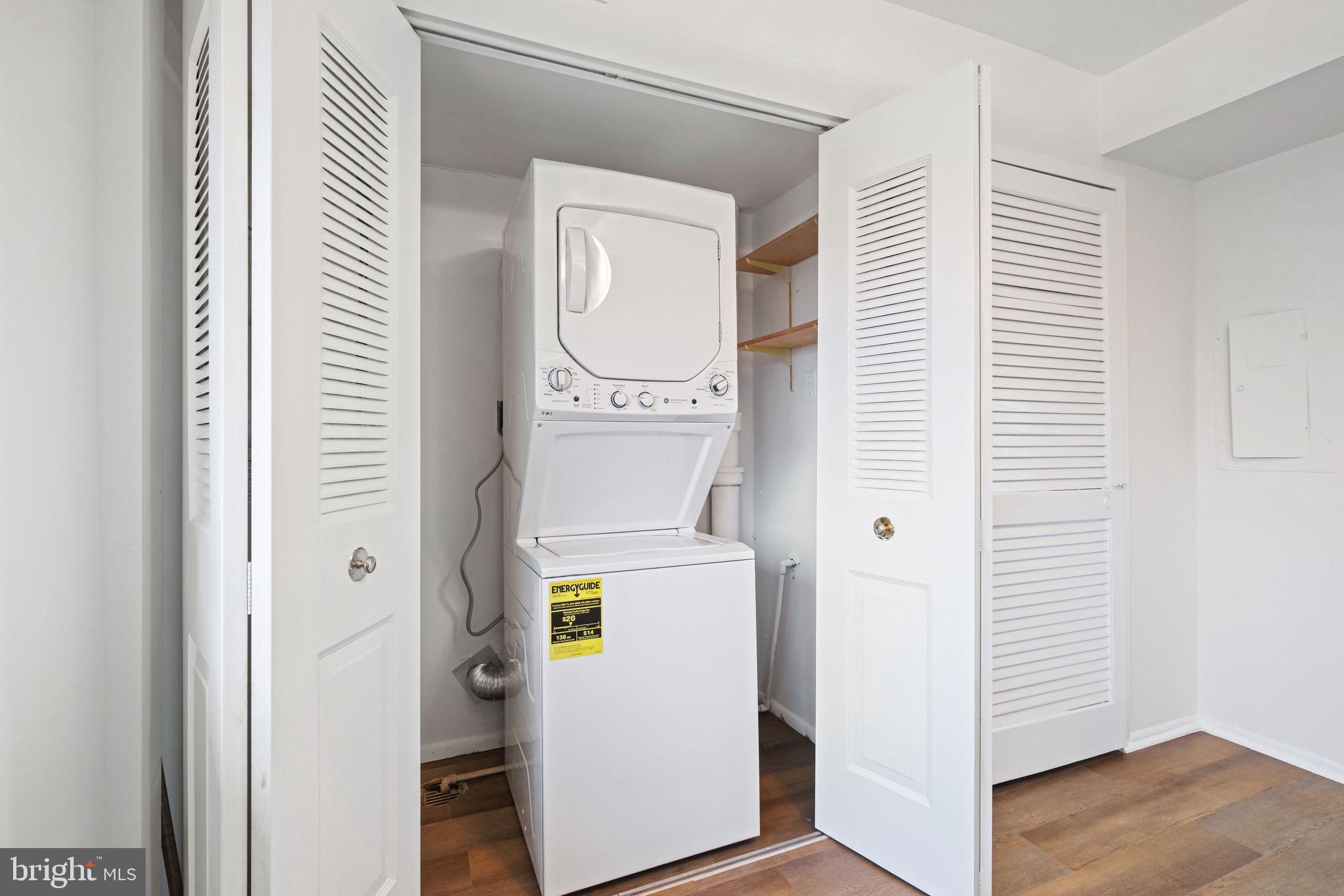 HYDE PARK - Residential