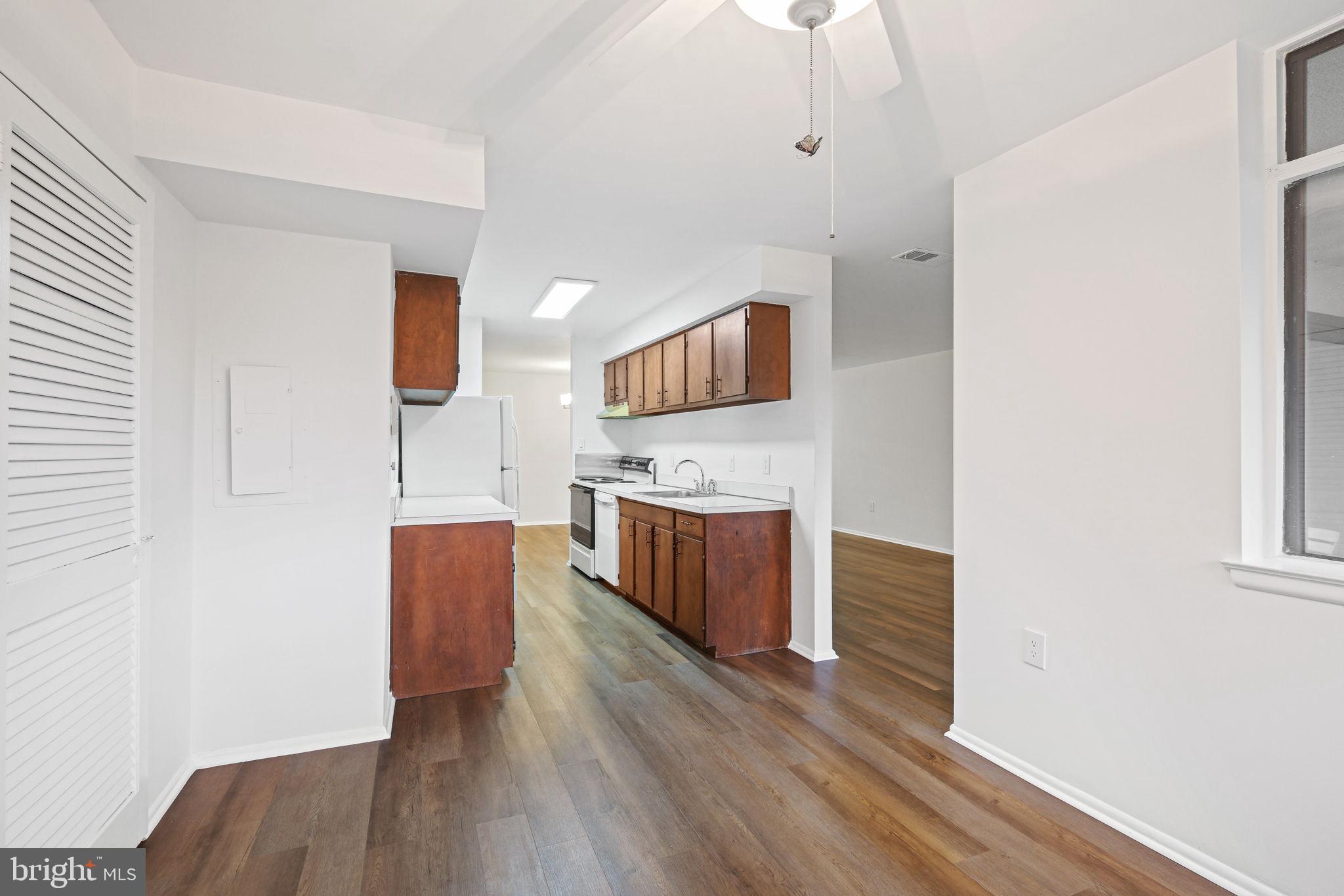 HYDE PARK - Residential