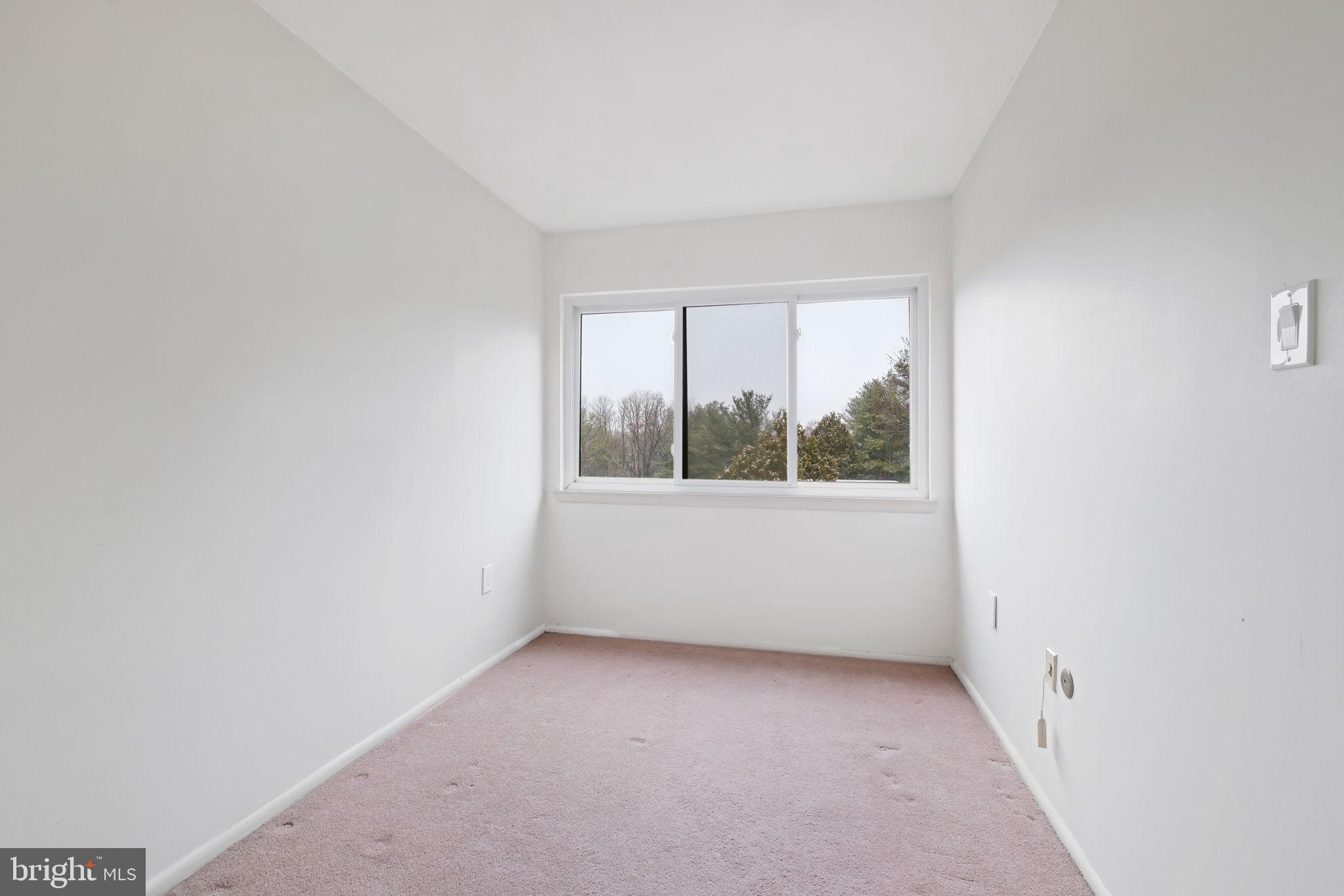 HYDE PARK - Residential