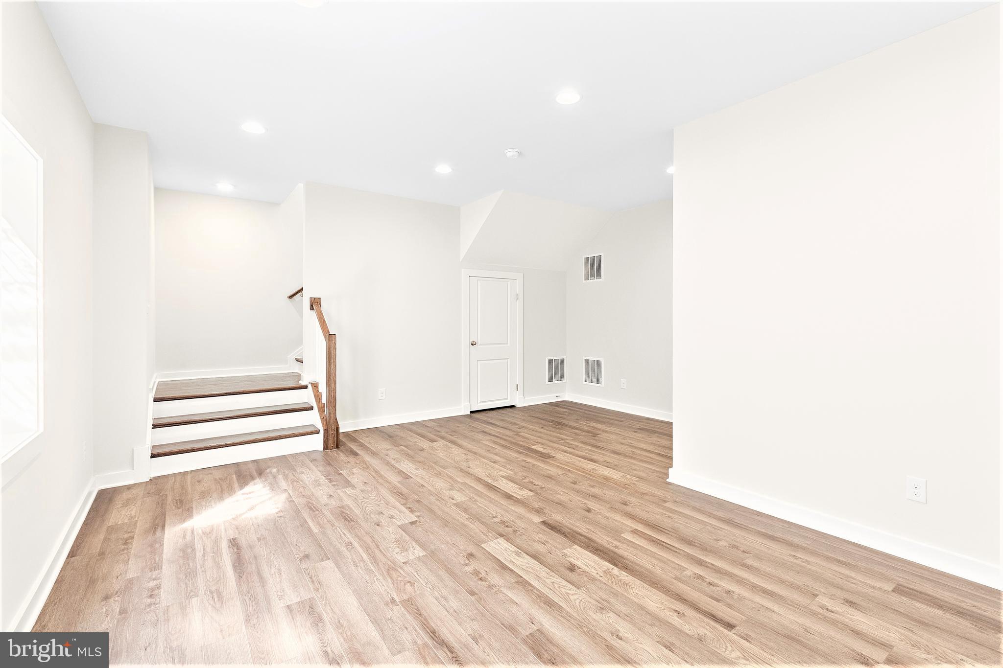 SOUTH FORK BROAD RUN - Residential