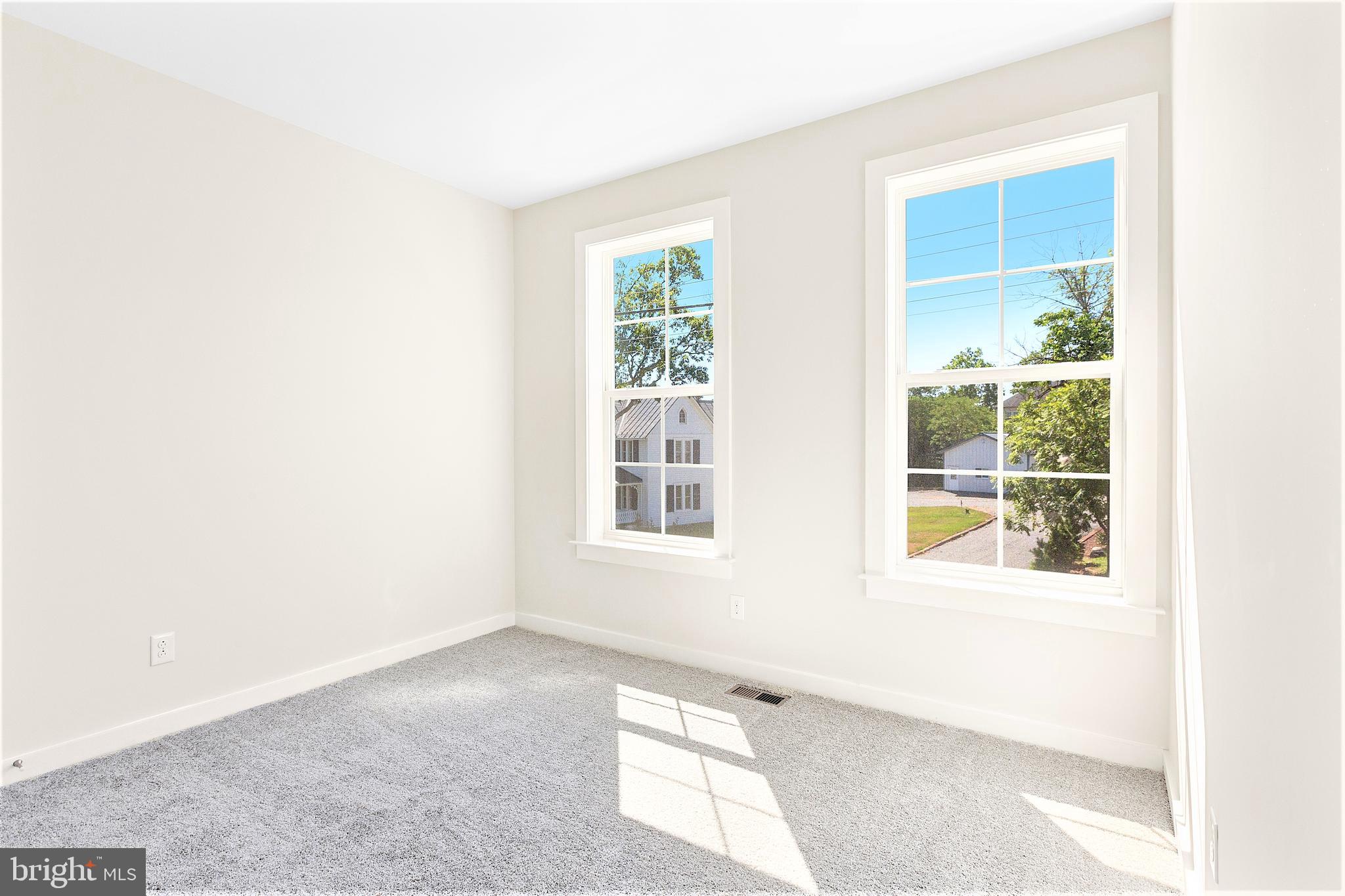 SOUTH FORK BROAD RUN - Residential