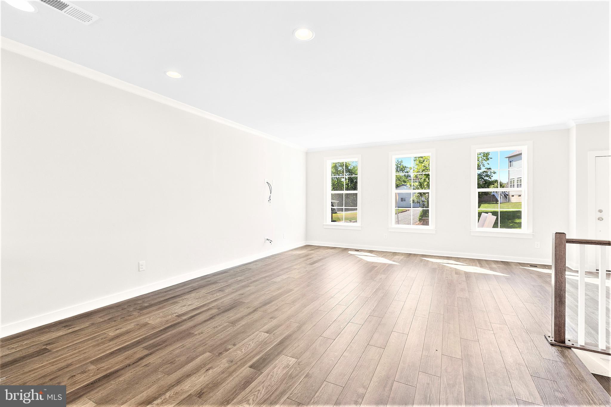 SOUTH FORK BROAD RUN - Residential