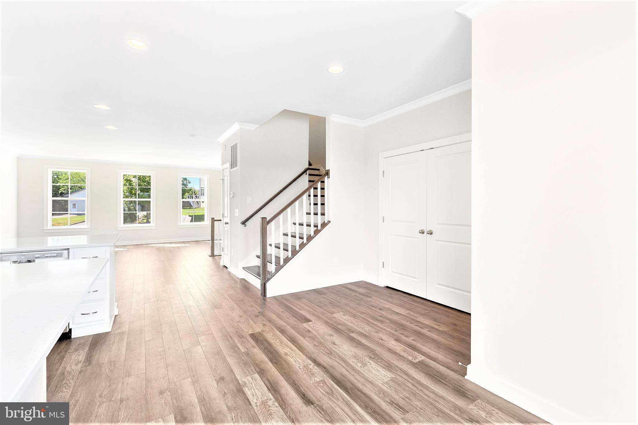 SOUTH FORK BROAD RUN - Residential