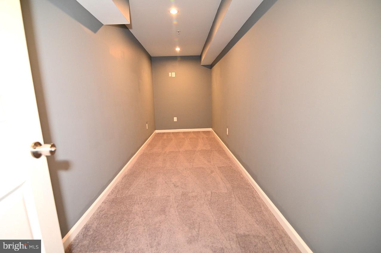 WILLOW WOODS - Residential