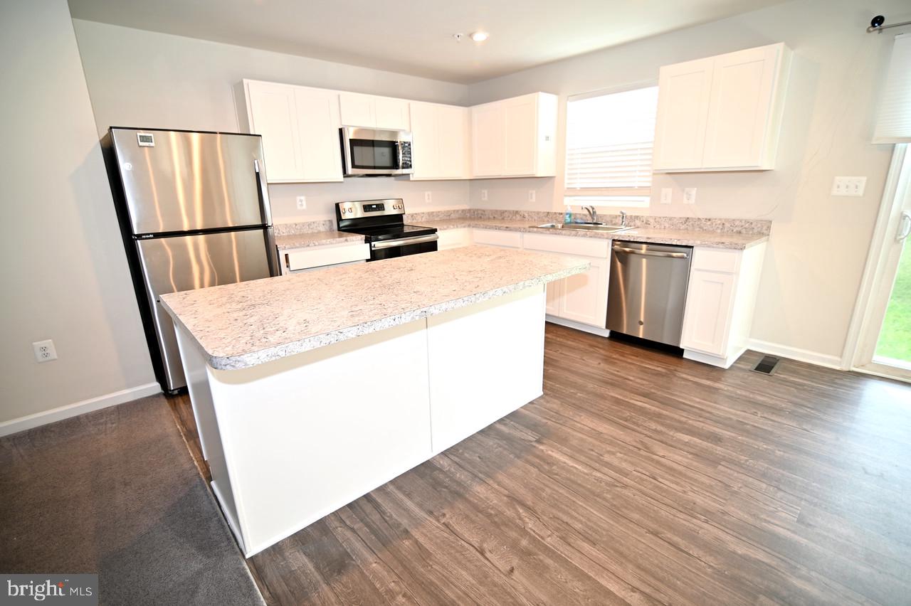 WILLOW WOODS - Residential