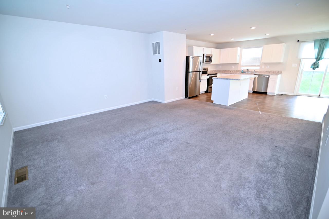 WILLOW WOODS - Residential