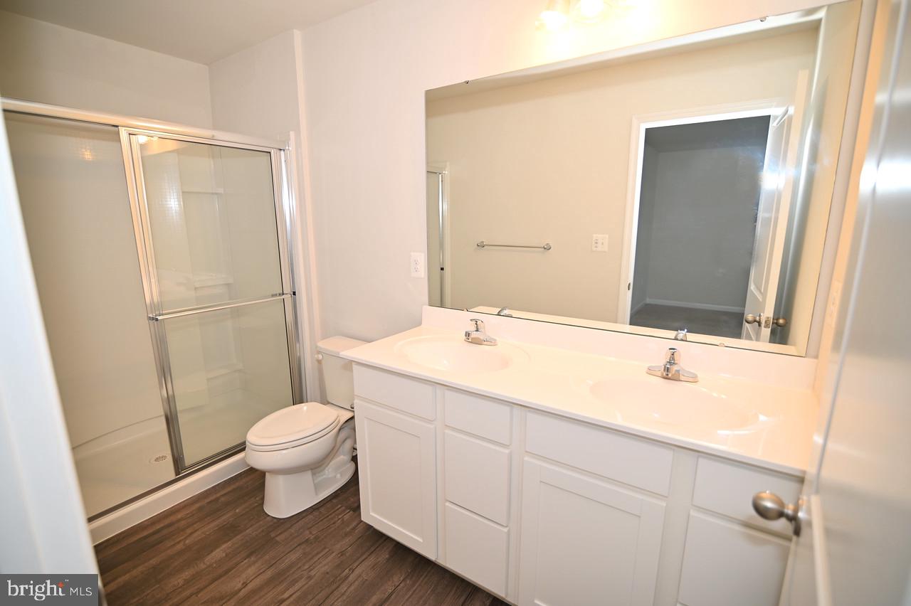 WILLOW WOODS - Residential