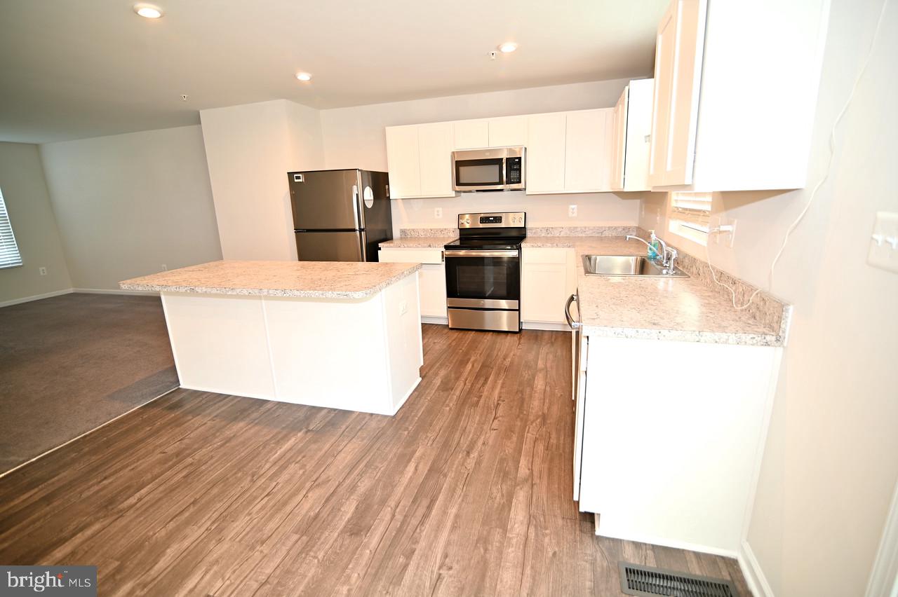 WILLOW WOODS - Residential