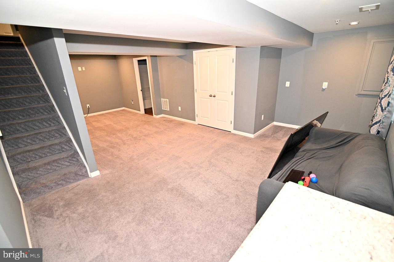 WILLOW WOODS - Residential