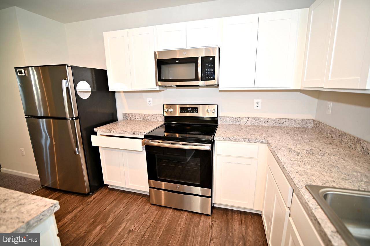 WILLOW WOODS - Residential