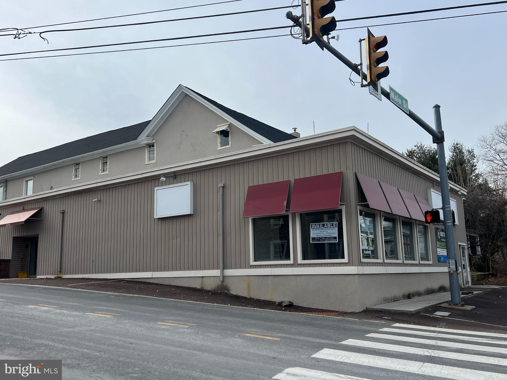 Position your business in the heart of beautiful downtown Harleysville with this office and retail space for lease on Main Street. Located in a high-traffic, high-visibility area, this space is ideal for retail, professional offices, or boutique services looking to thrive in a vibrant and growing community.
Key Features: Versatile layout perfect for retail, office, or service-based businesses. Large display windows for excellent visibility and natural light. Flexible floor plan options. Ample parking for customers and employees. Prime location near Harleysville’s newest attraction, The Vault Town Center, a revitalized commercial hub in the historic Harleysville Bank Building featuring retail, dining, and office space. This property offers incredible exposure and foot traffic for your business.. Easy access to major roadways and local amenities. Don’t miss this opportunity! Contact us today to schedule a tour and secure your space in the heart of Harleysville!