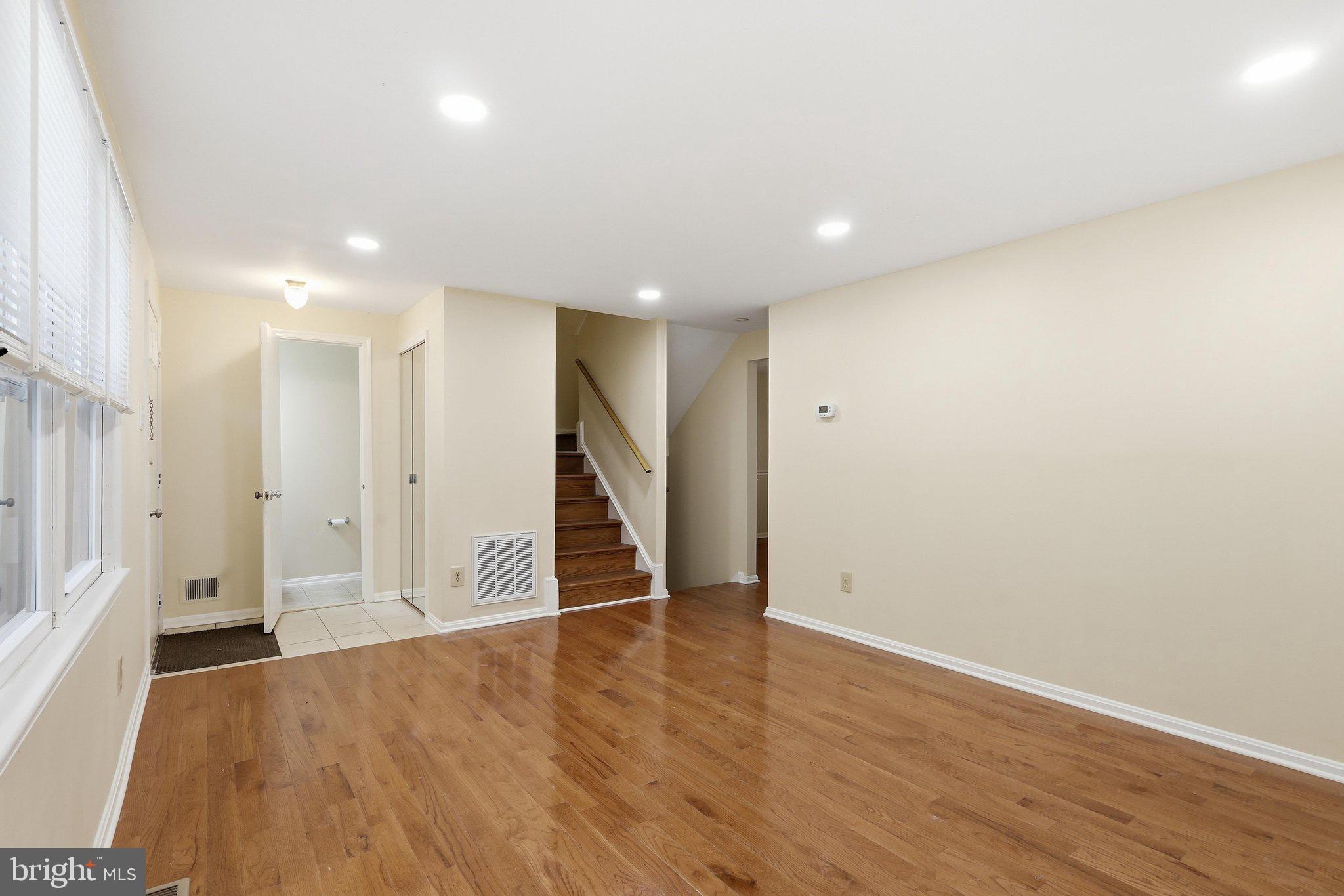 2910 ELLENWOOD DRIVE