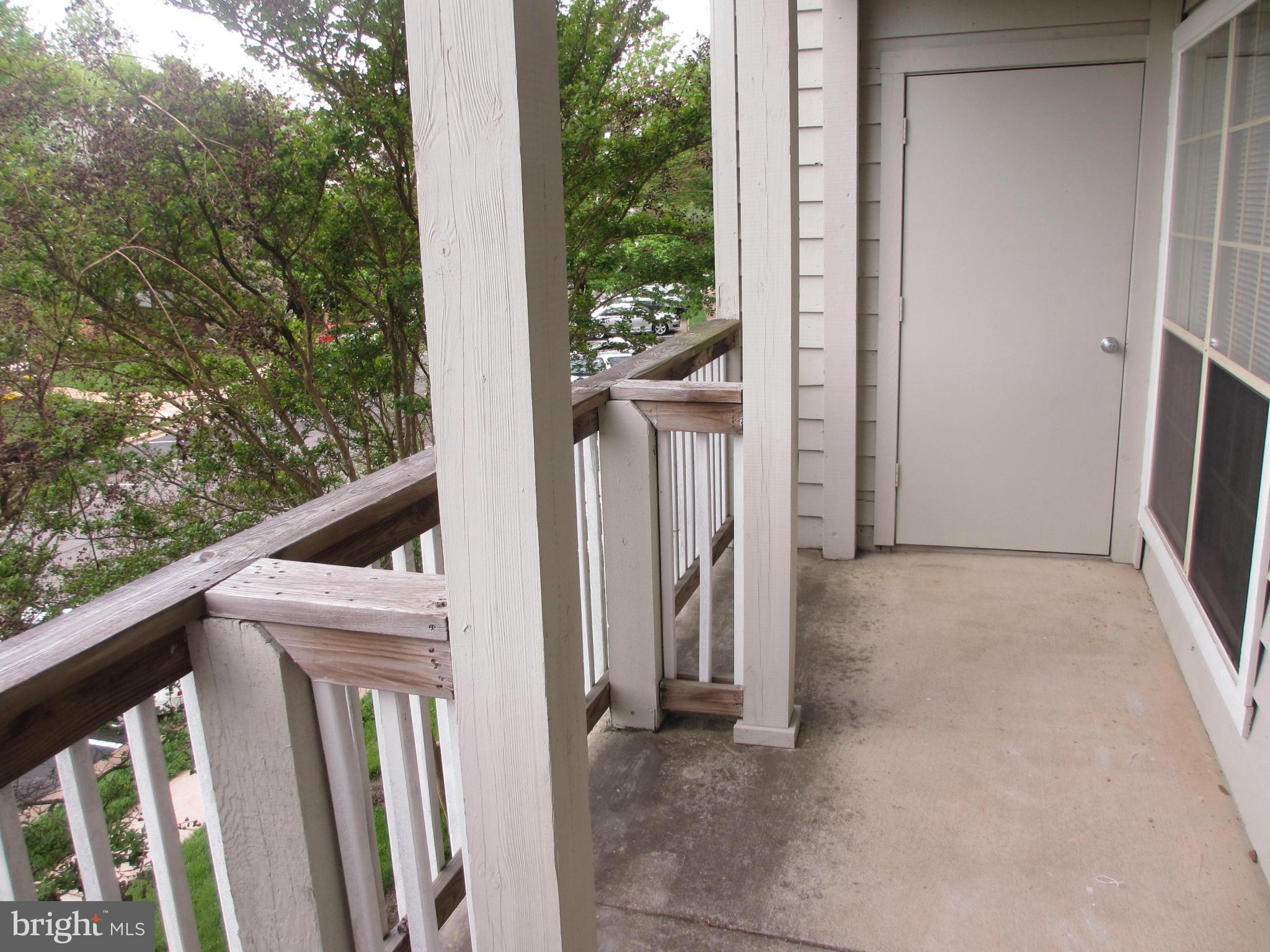 PENDERBROOK SQUARE CONDOMINIUMS - Residential Lease