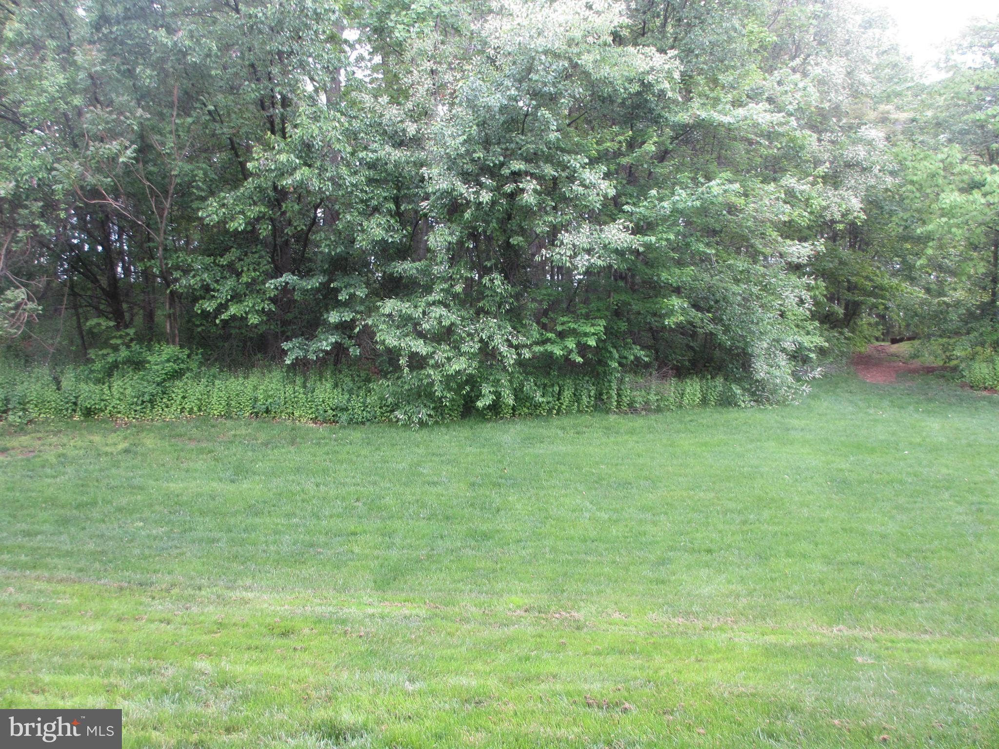 PENDERBROOK SQUARE CONDOMINIUMS - Residential Lease