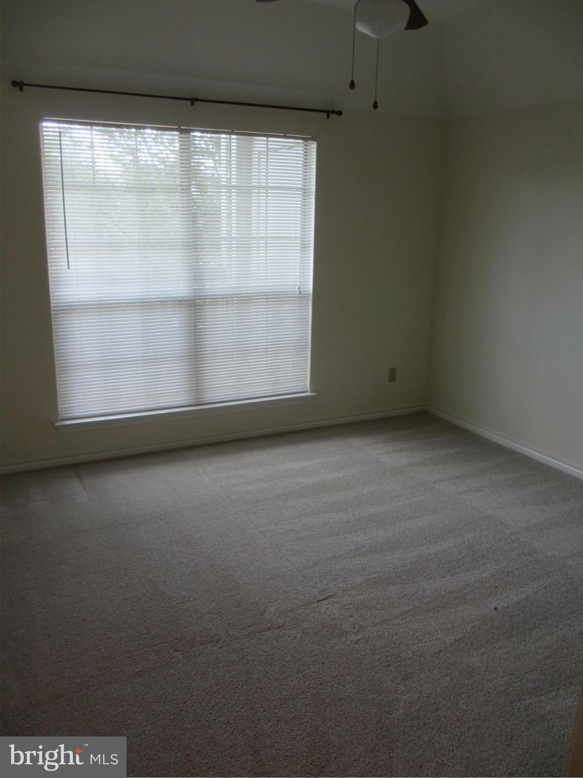 PENDERBROOK SQUARE CONDOMINIUMS - Residential Lease