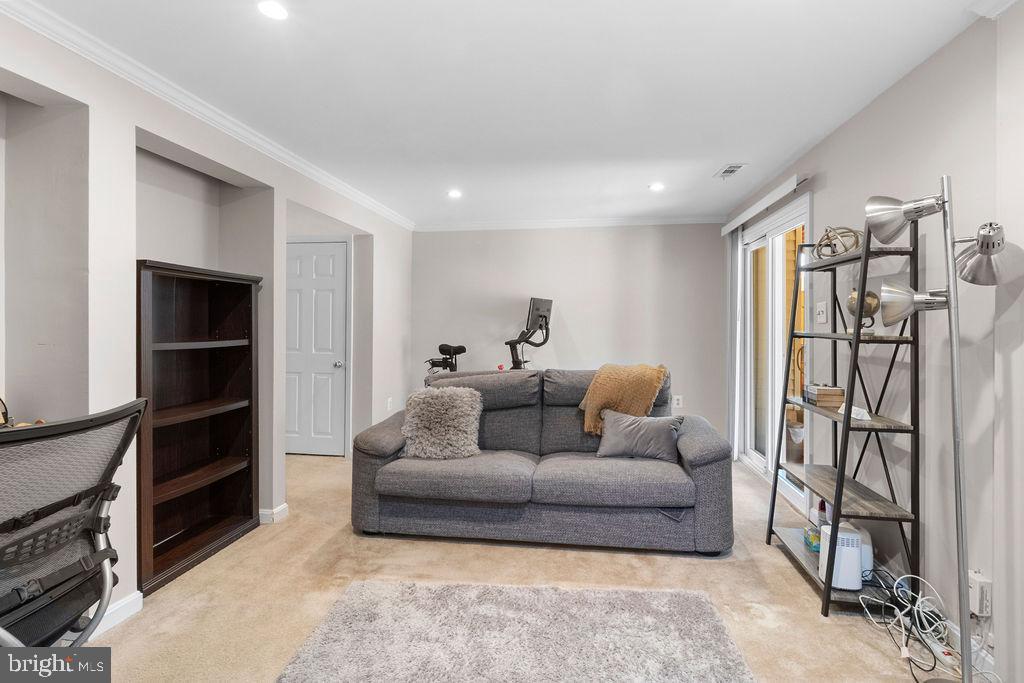 CLIFTON TOWNES - Residential Lease