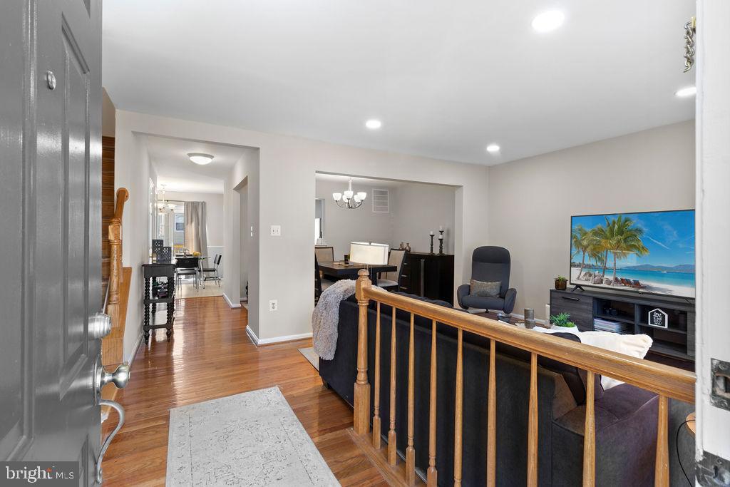 CLIFTON TOWNES - Residential Lease