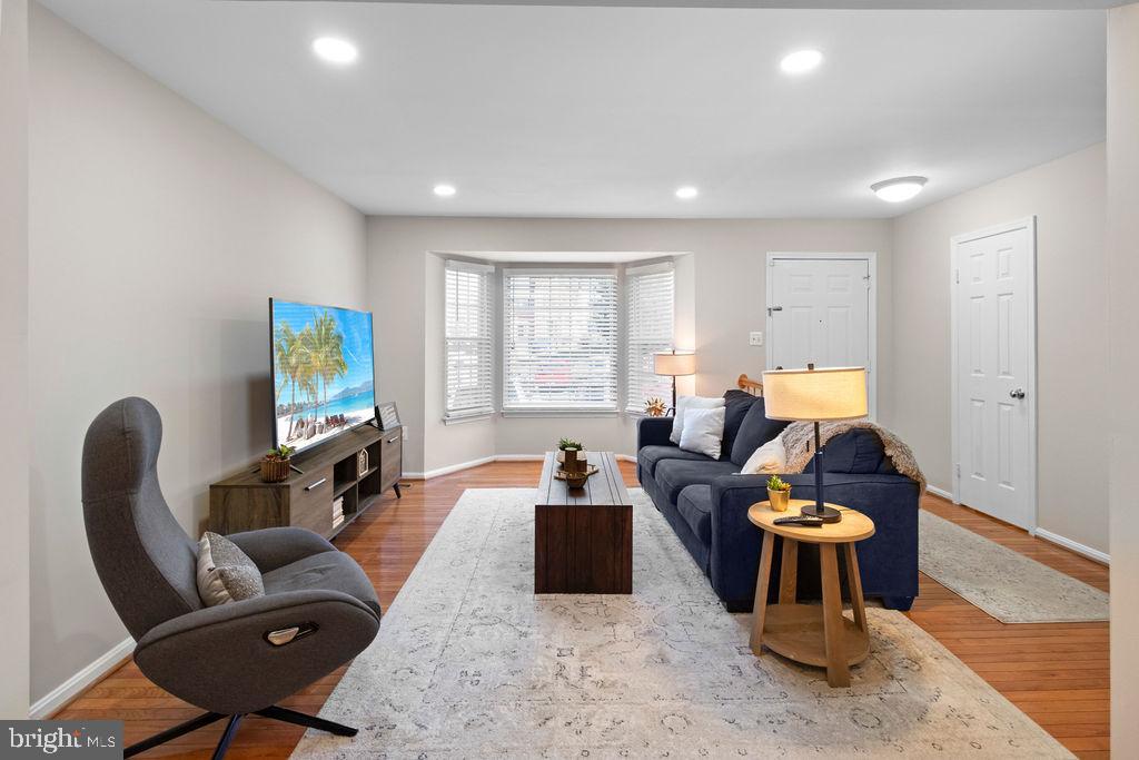 CLIFTON TOWNES - Residential Lease