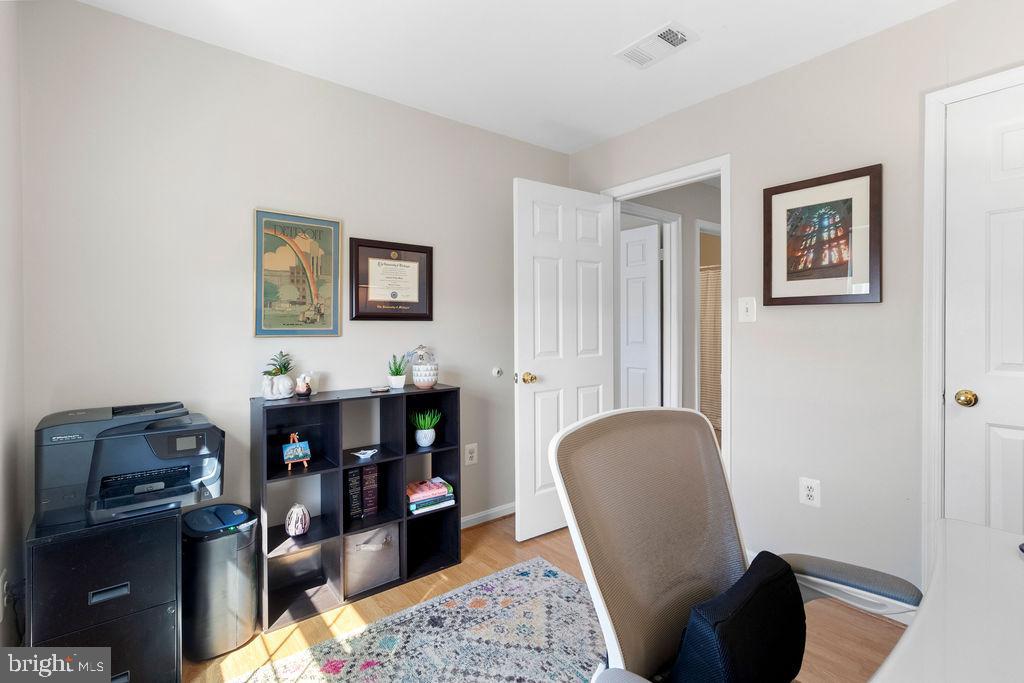 CLIFTON TOWNES - Residential Lease