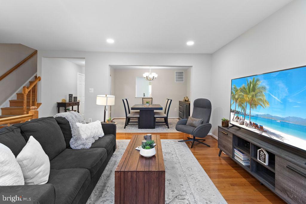 CLIFTON TOWNES - Residential Lease