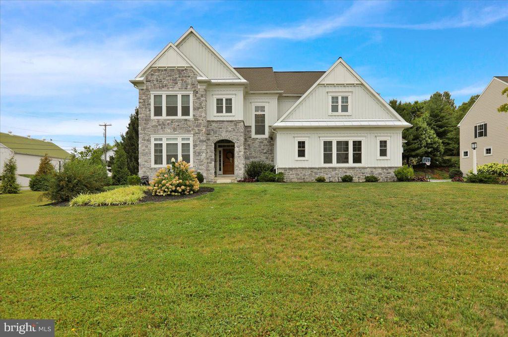 Photo of 1089 Lititz Bend Drive, Lititz, PA 17543 (MLS # PALA2055026)