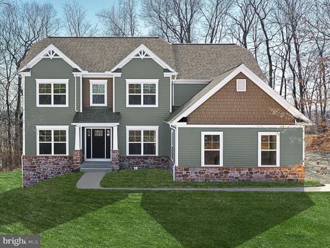 Photo of 109 Roundtop Drive, Lancaster, PA 17601 (MLS # PALA2033502)