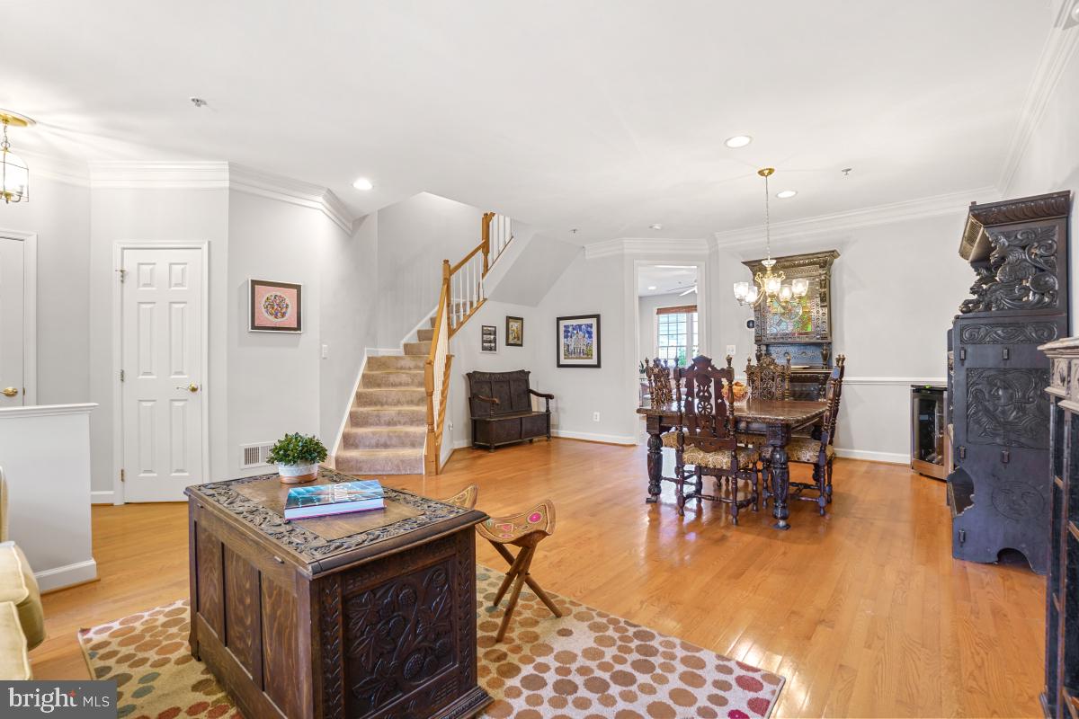 521 GOODLAND PLACE
