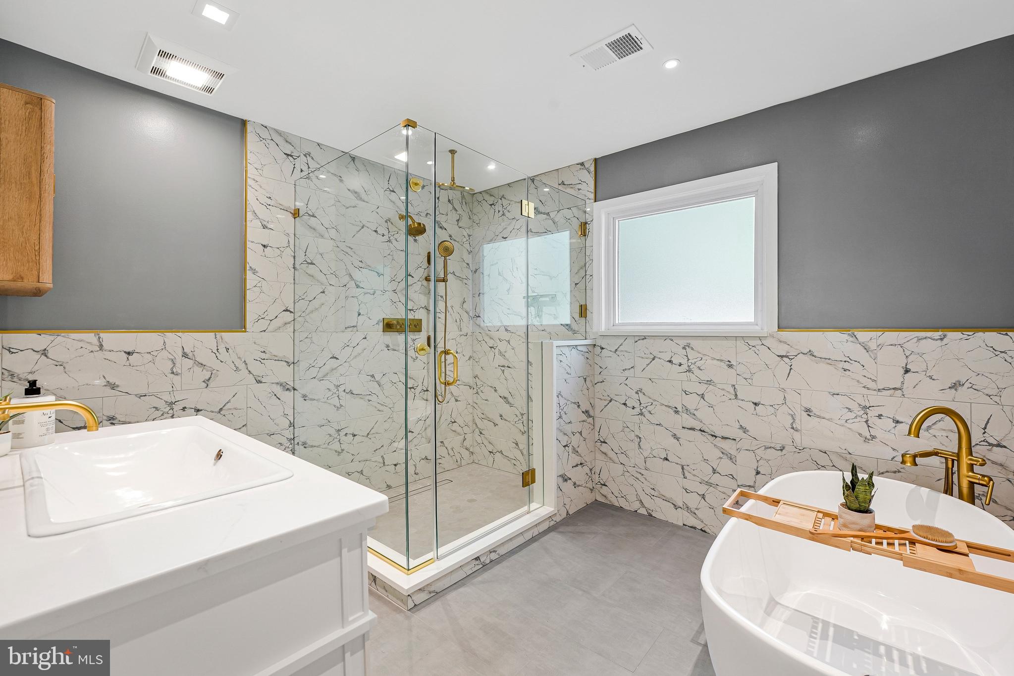 WINDSOR ESTATES - Residential