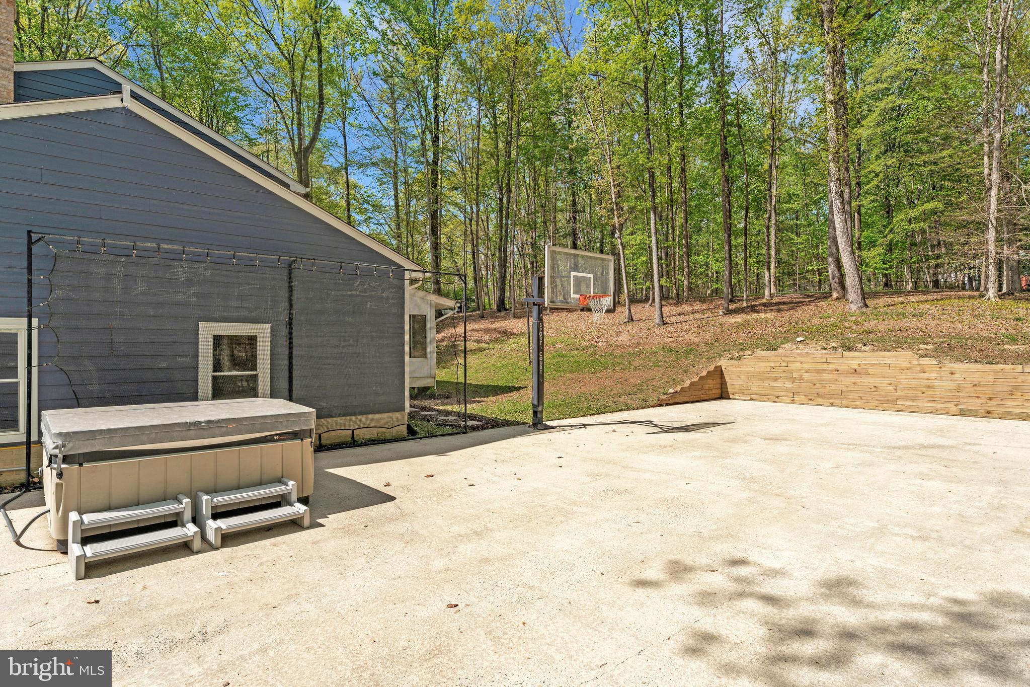 WINDSOR ESTATES - Residential