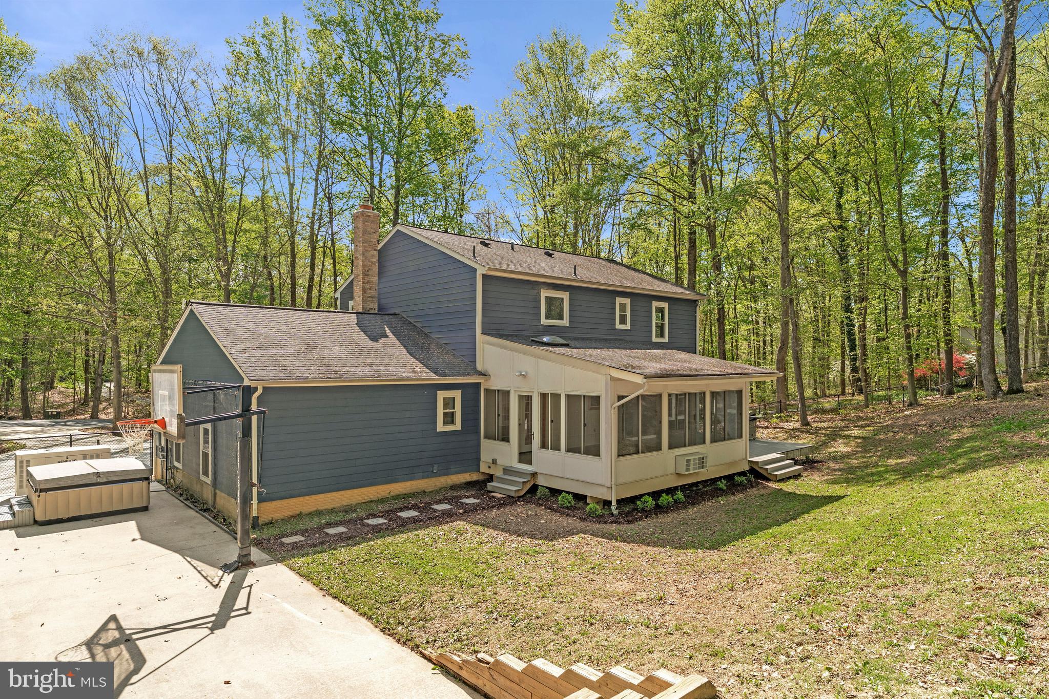 WINDSOR ESTATES - Residential