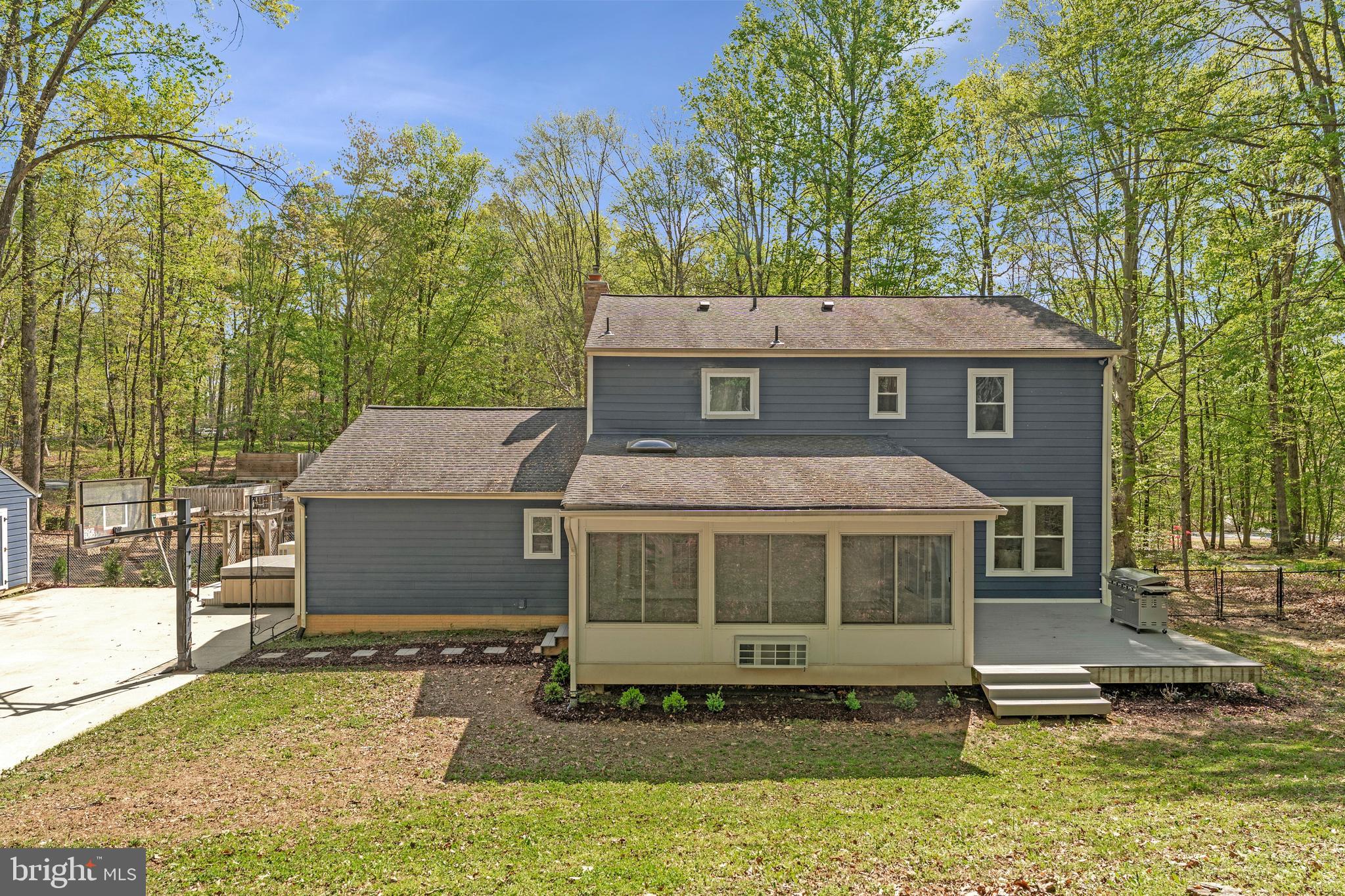 WINDSOR ESTATES - Residential