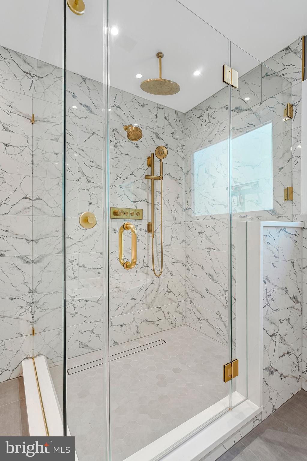 WINDSOR ESTATES - Residential